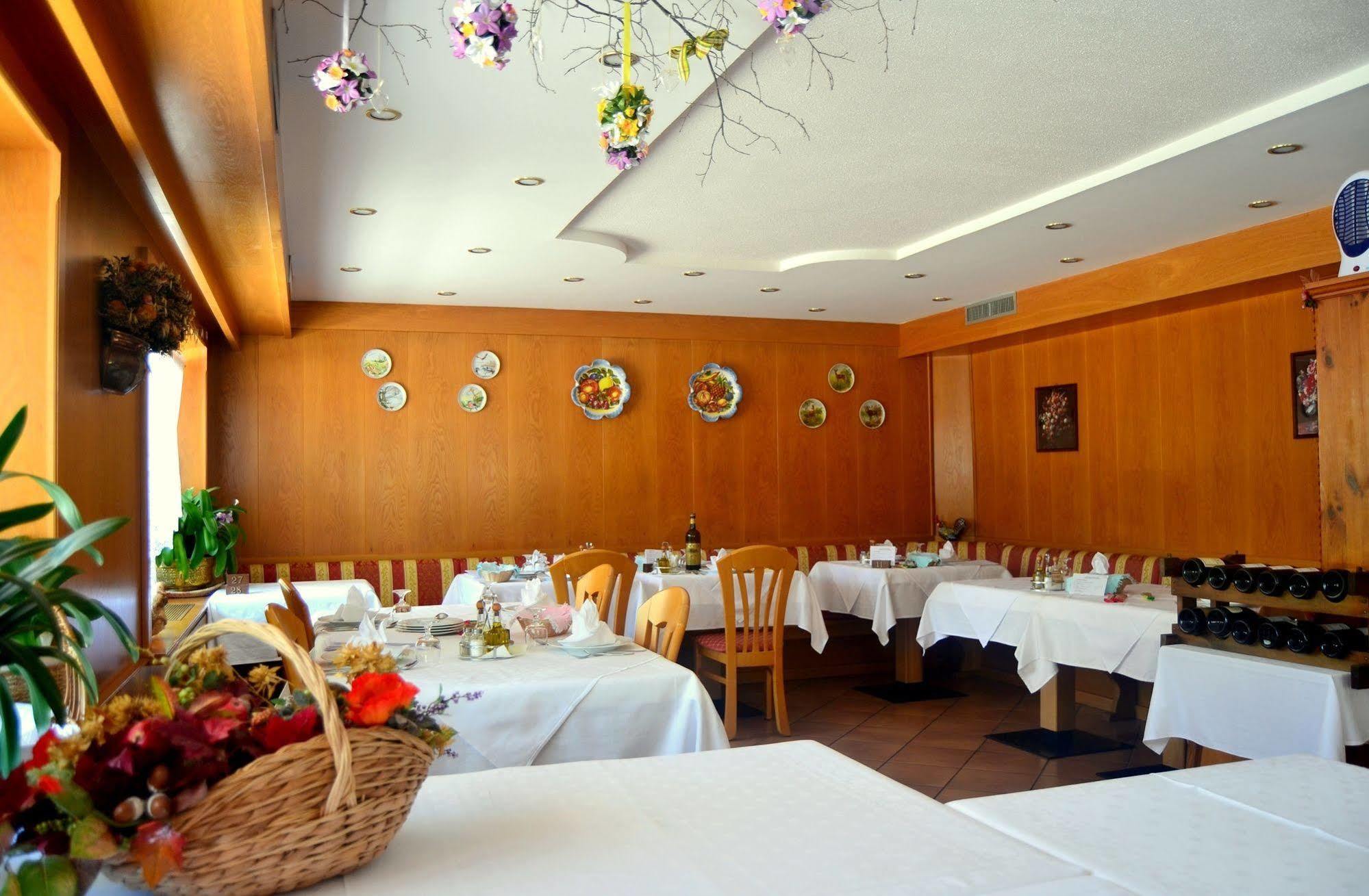 Albergo Trentino Moena Ngoại thất bức ảnh