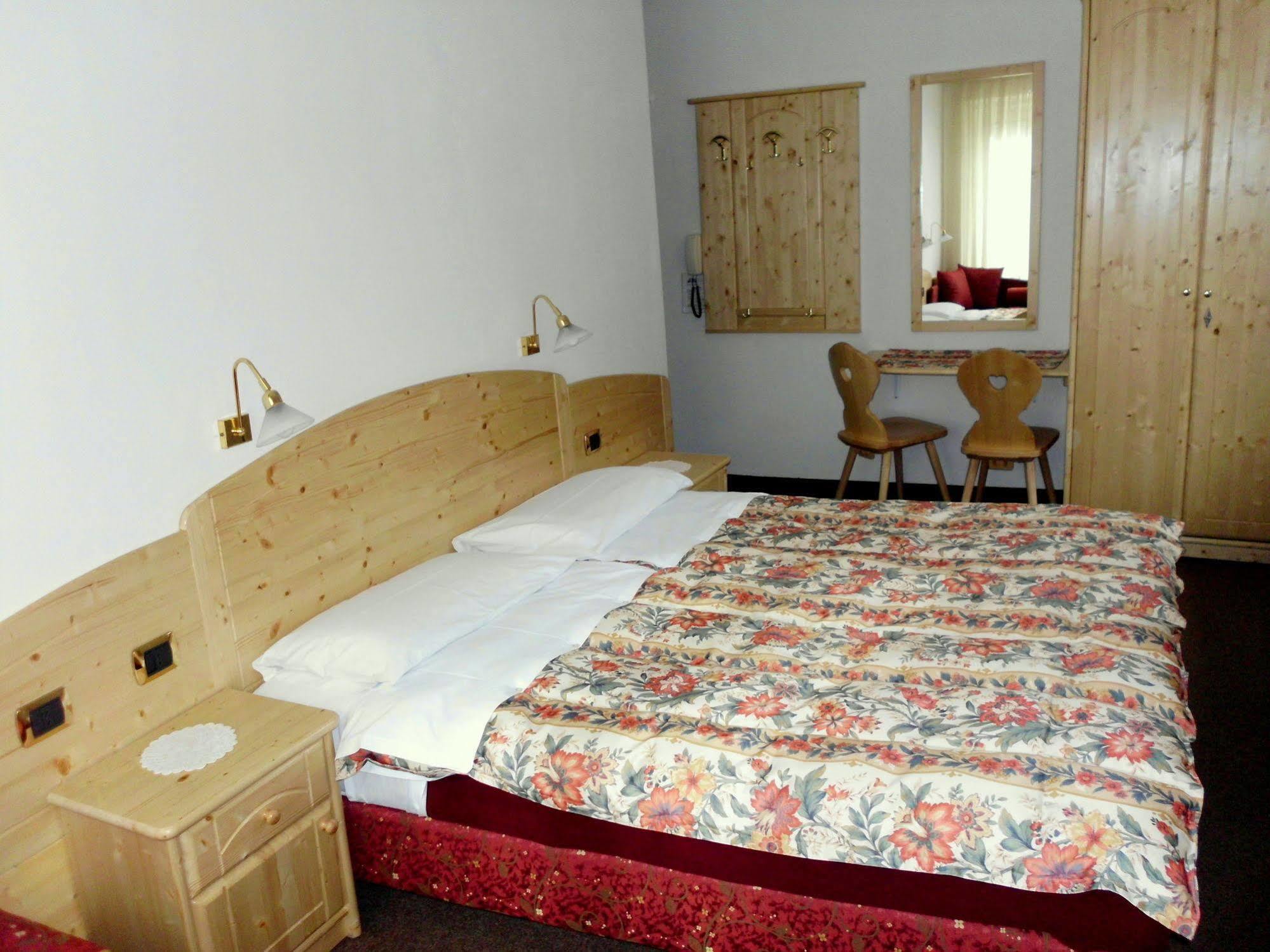 Albergo Trentino Moena Ngoại thất bức ảnh