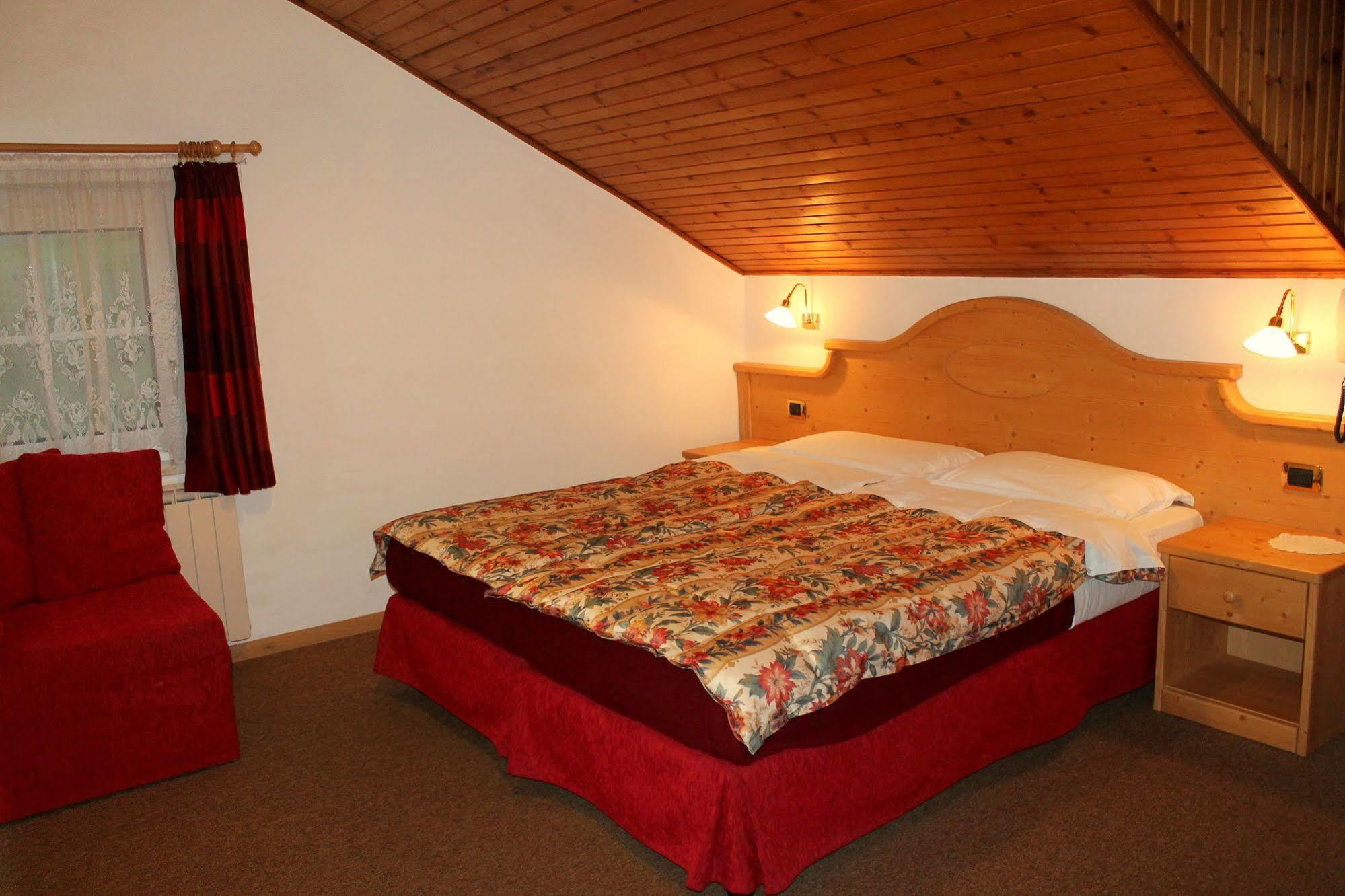 Albergo Trentino Moena Ngoại thất bức ảnh