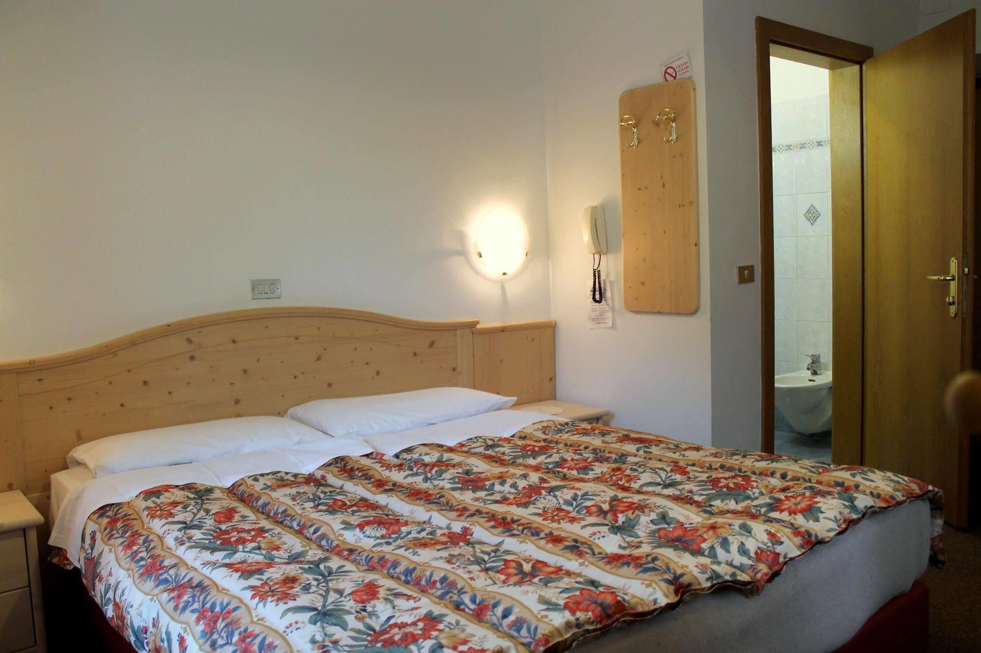 Albergo Trentino Moena Ngoại thất bức ảnh